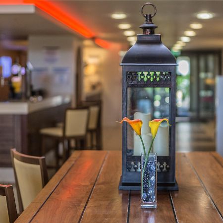Holiday Inn Express Colchester By Ihg Экстерьер фото