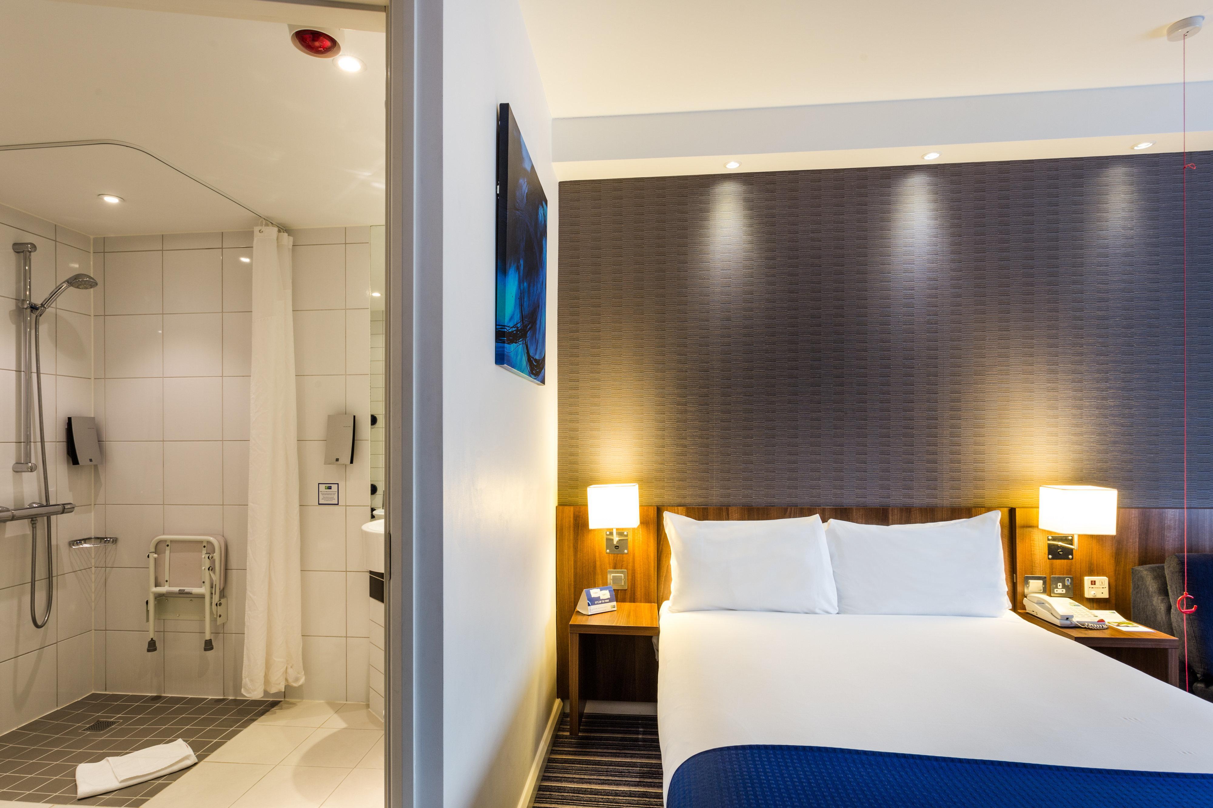 Holiday Inn Express Colchester, An Ihg Hotel Экстерьер фото