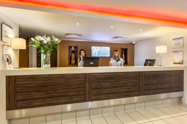 Holiday Inn Express Colchester, An Ihg Hotel Экстерьер фото