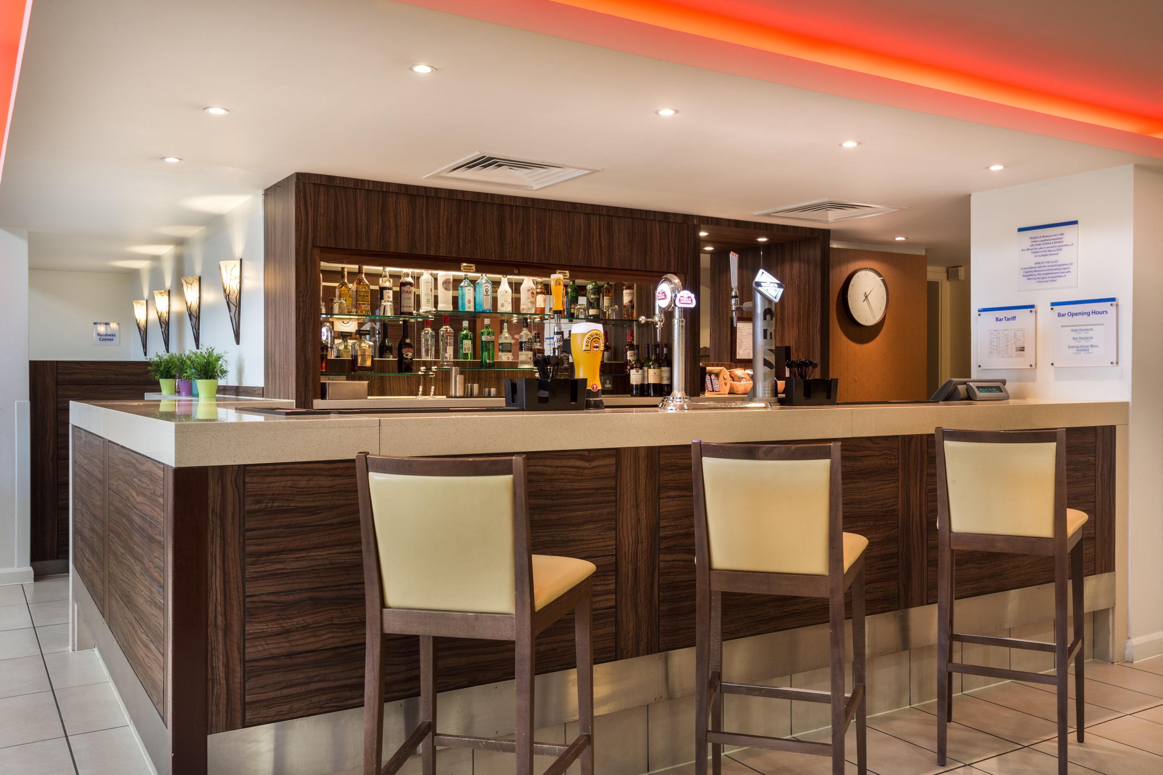 Holiday Inn Express Colchester, An Ihg Hotel Экстерьер фото