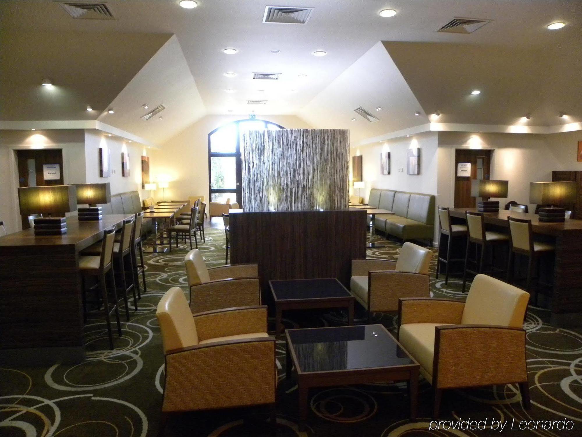 Holiday Inn Express Colchester By Ihg Экстерьер фото