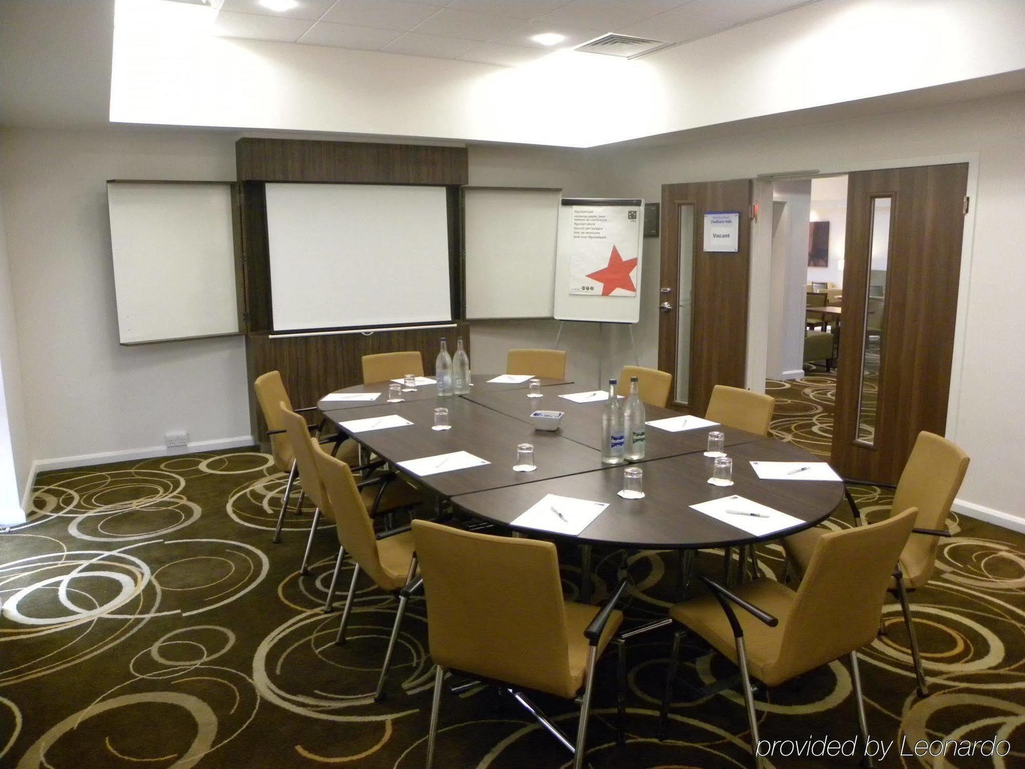 Holiday Inn Express Colchester, An Ihg Hotel Экстерьер фото